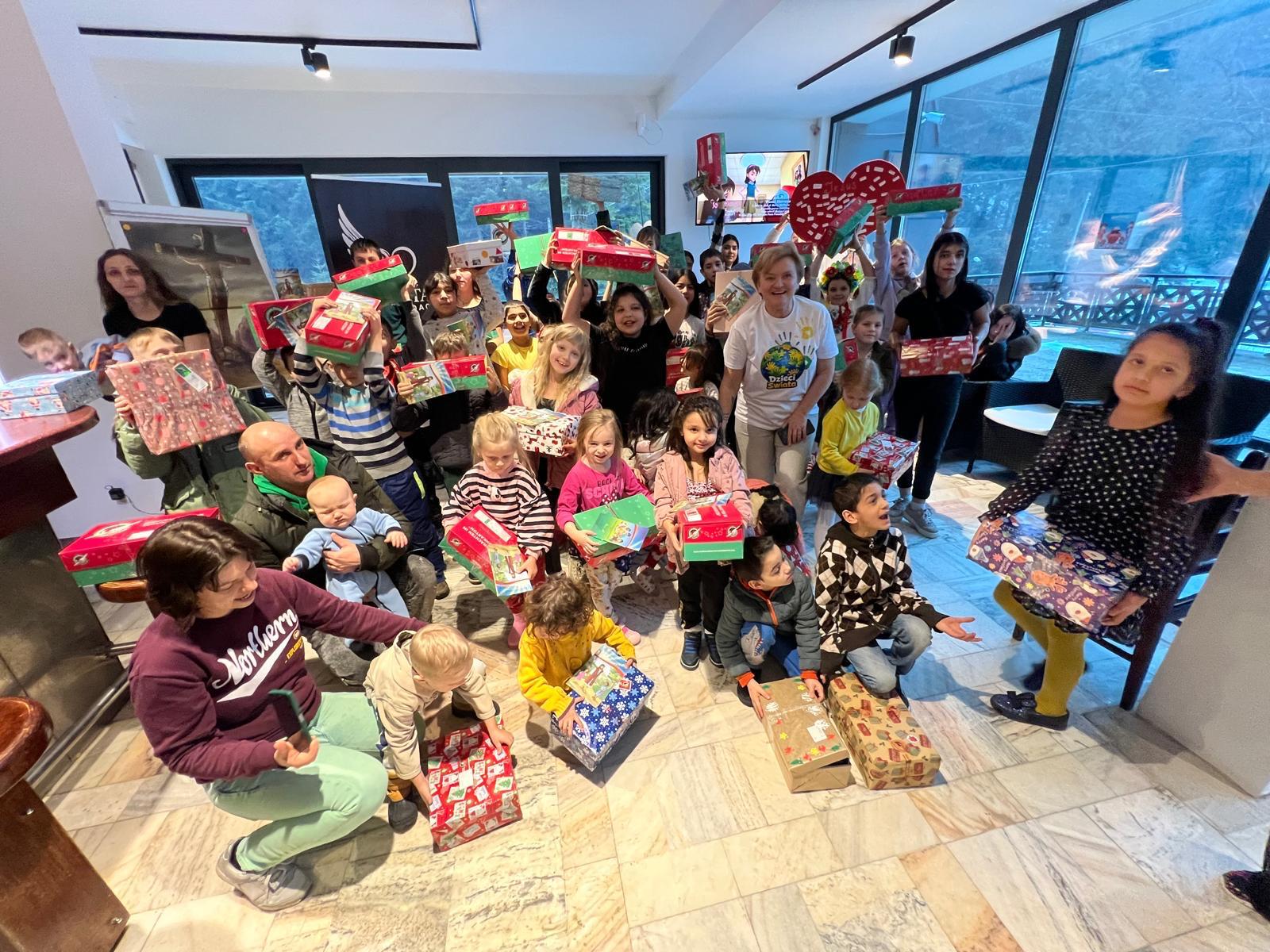 Paczki - Fundacja Wstań - wstań.pl