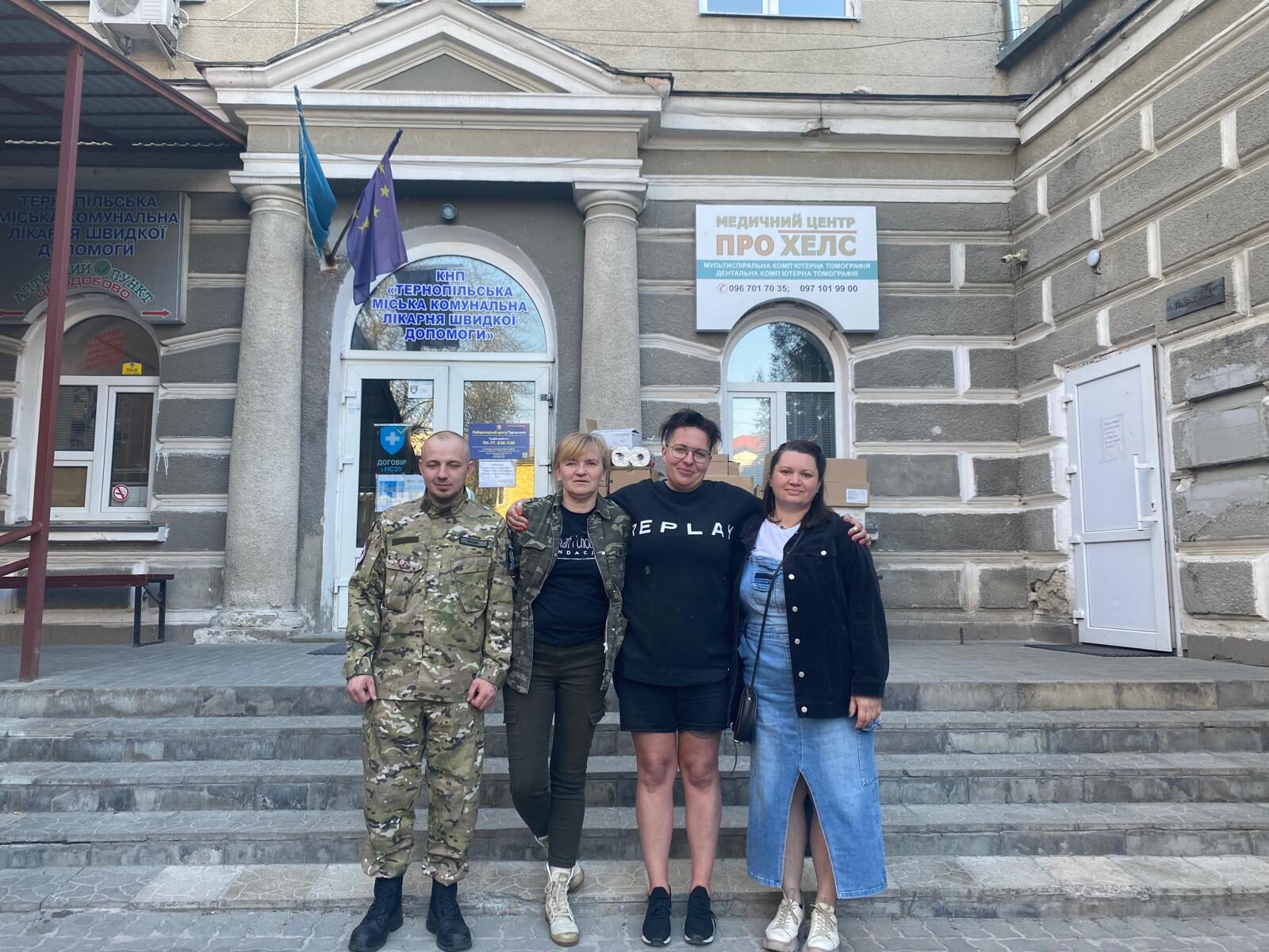 Pomoc humanitarna na Ukrainie - fundacja wstań - wstań.pl